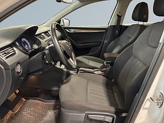 Skoda Octavia Kombi 1.5 TSI ACT Style Drag Värmare Ad Farthållare S&V – bild 7