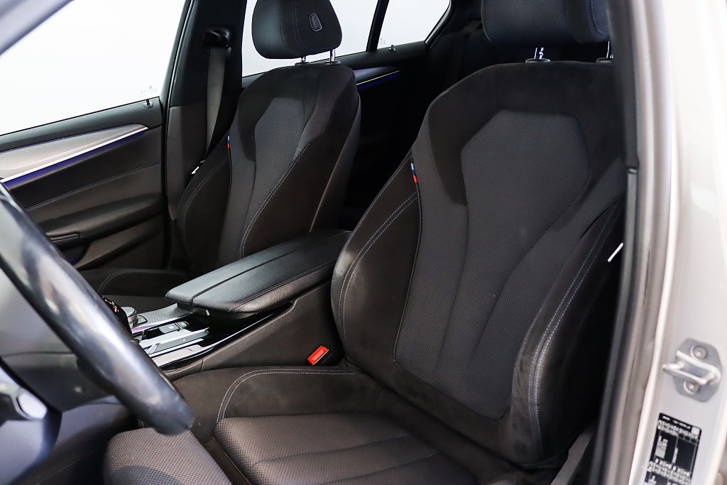 BMW 530i Sedan M-Sport Fullservad Navi Kamera 252hk