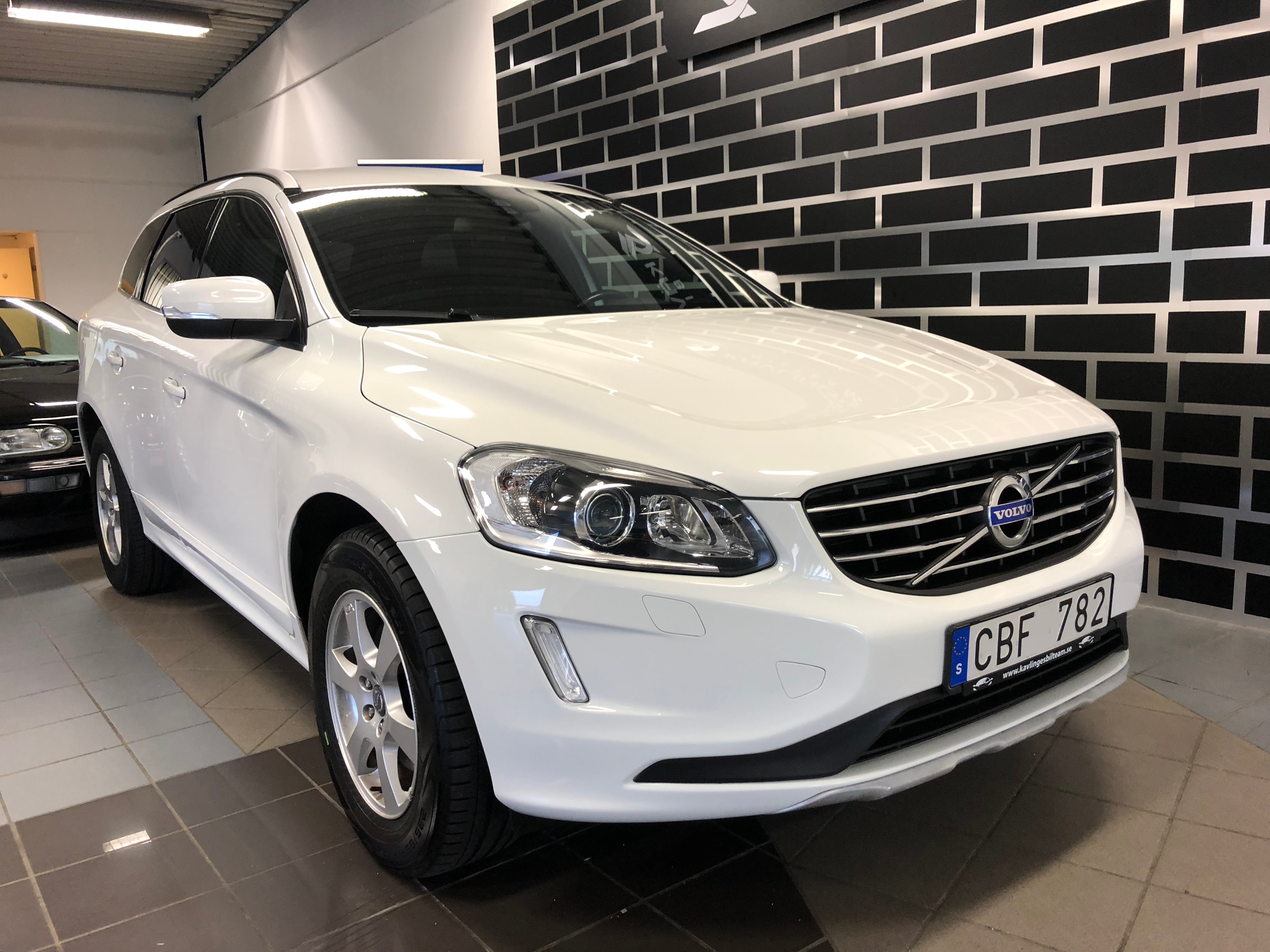 Volvo XC60 D4 / Momentum / 181hk / 2014 2014, bild 2/42