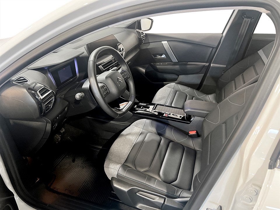 Bild på Citroën C4 X Shine 1.2 PT 130hk Aut - B-KAMERA, RATTVÄRME