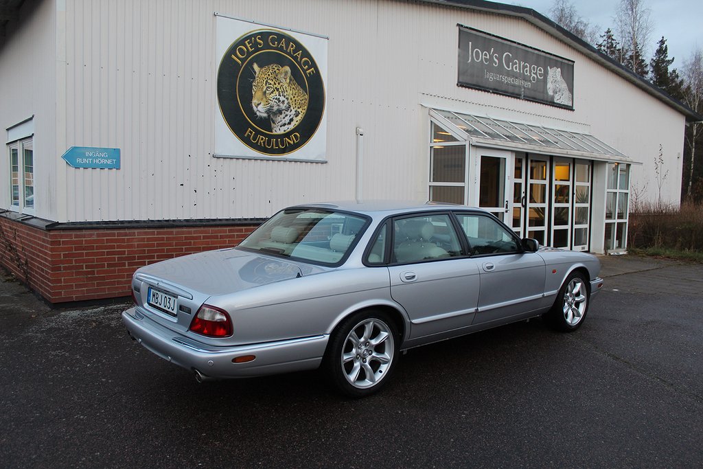 Jaguar XJR Låga mil, rostfri bil med få ägare