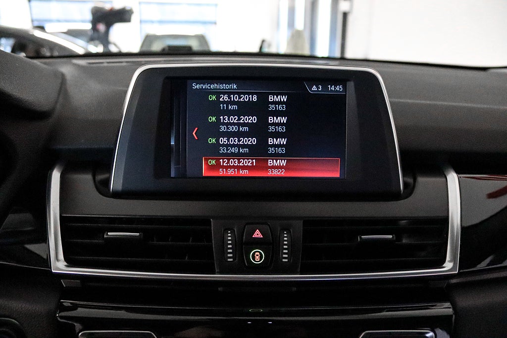 BMW 218 i Active Tourer Sport Line HiFi Dragkrok Kamera