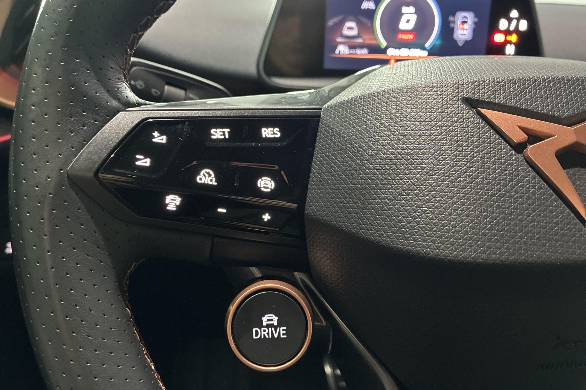 Cupra Tavascan 2024, bild 4/10