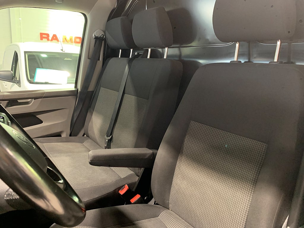 Volkswagen Transporter T30 2,0 TDI 150hk SCR Skåp DSG Värmare Drag Leasbar 2024