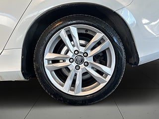 Volvo V60 D4 AWD Aut Momentum Dvärm/Skinn/Drag/Psens/Xenon