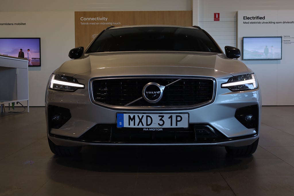 Volvo V60 T5 250hk R-Design Aut 360° Kamera I Head up I Panorama