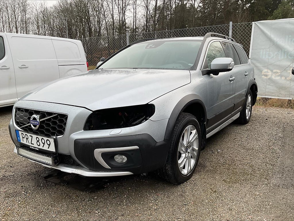 Volvo XC70 D5 AWD Summum BE PRO Drag Värmare Skinn Taklucka