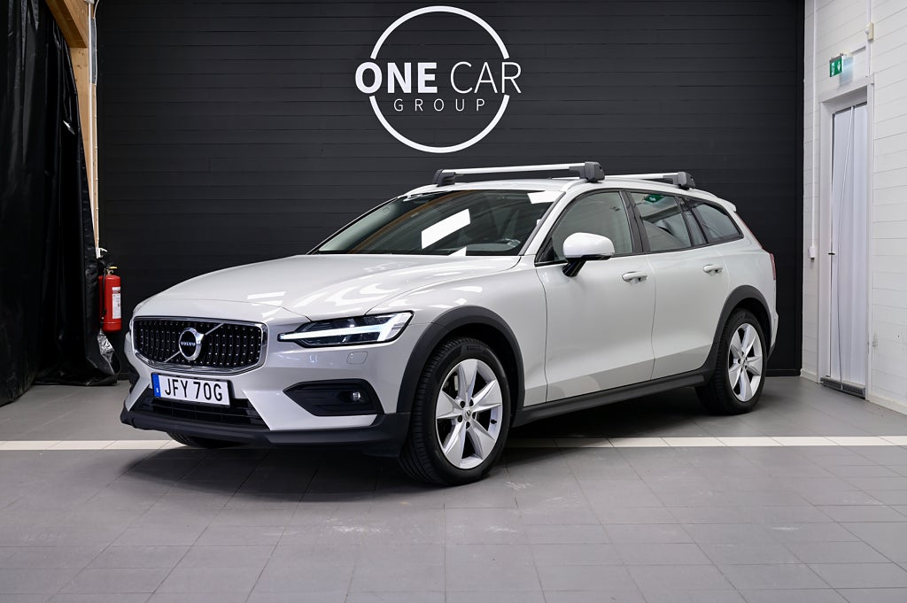 Volvo V60 Cross Country D4 AWD Kamera Drag D-Värm Elbaklucka 190hk