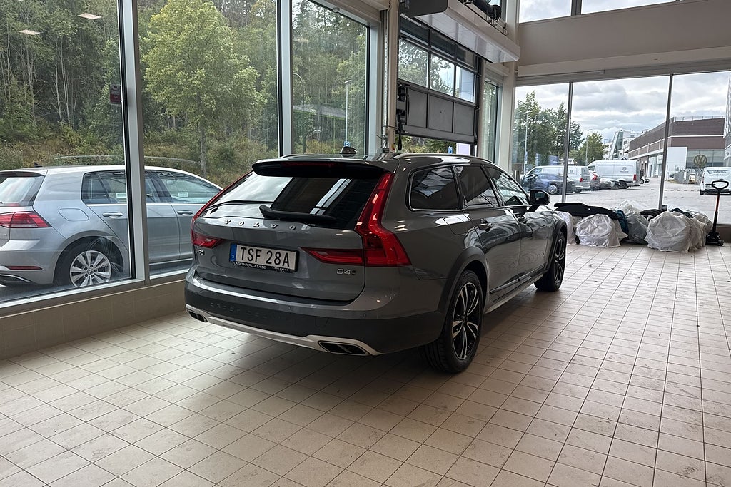 Volvo V90 Cross Country D4 AWD Pro Edt Kamera/Drag/Pano/Värmare
