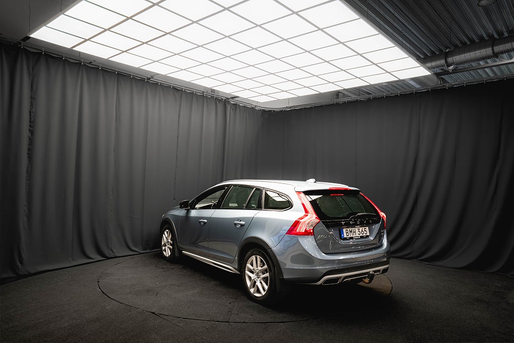 Volvo V60 Cross Country D4 AWD SUMMUM LÄDER DRAG ELSTOL D-VÄRMARE
