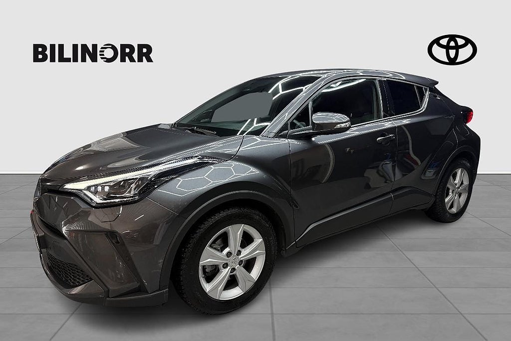 Toyota C-HR 2,0 HYBRID X EDITION JBL TEKNIK DRAG V-HJUL