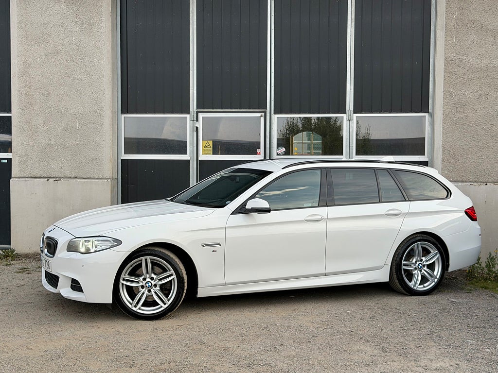 BMW 520d 190HK xDrive M Sport Värmare B-kamera Navigation Drag 