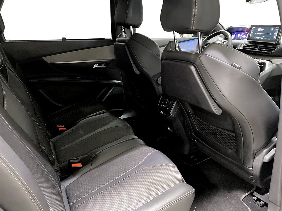Bild på Peugeot 5008 GT 1.2 PT 130hk Aut 7-SITS B-KAMERA