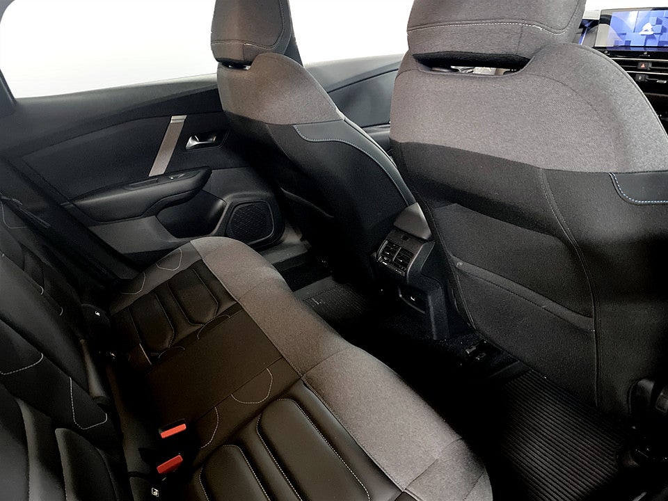 Bild på Citroën C4 Shine 1.2 PT 130hk Aut - B-KAMERA, HUD