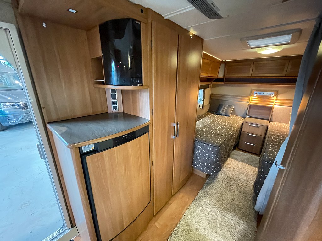 Kabe Ametist 560 GLE KS /Solcell/AC/ALDE/Markis/Långbädd - Kabe