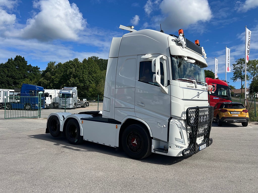 Volvo FH13 500 6x2 Dragbil med Hydraulik, Klädd hytt mm