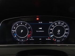 Halvkombi Volkswagen Golf 19 av 23