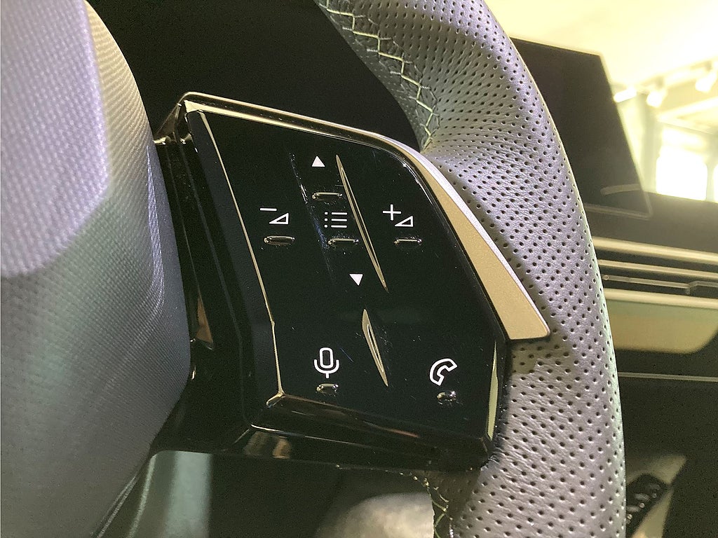 Bild på Peugeot 5008 GT Hybrid 145hk Aut - NYA VINTERHJUL INGÅR!