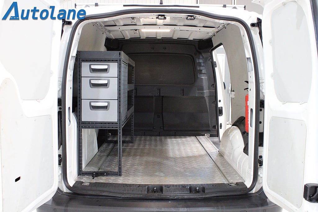 Volkswagen Caddy Maxi Cargo 2.0 TDI BMT Inredning,Värmare,Drag,CarPlay 122h