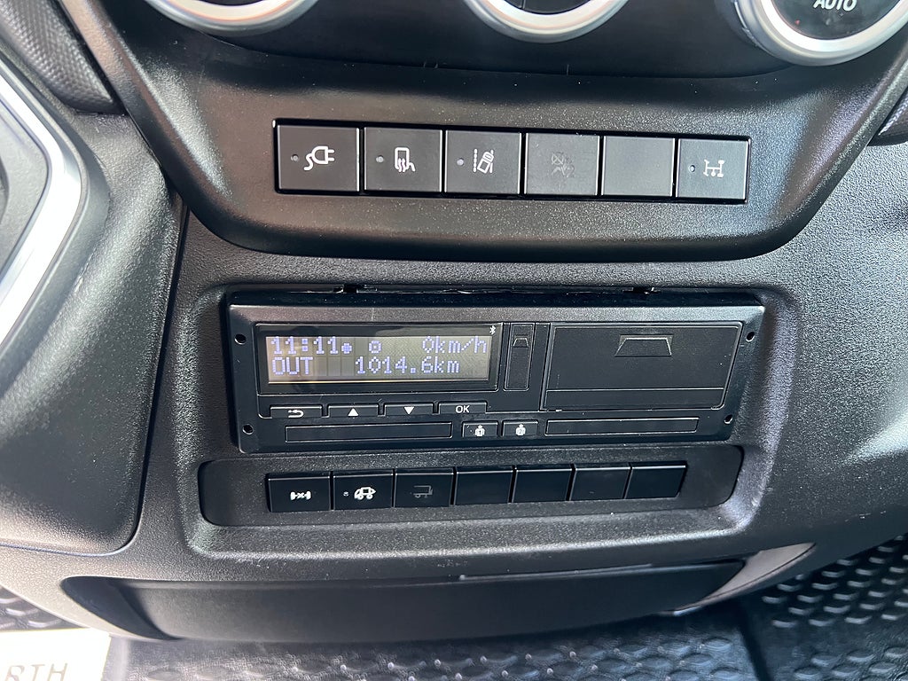 Iveco Daily 72C14E AirPro Skåpbil med Z-Lift, ELBIL