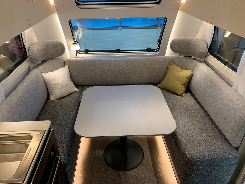 Adria Alpina 663 UK  2786 kr/mån/Ny /Vi tar inbyten - Adria