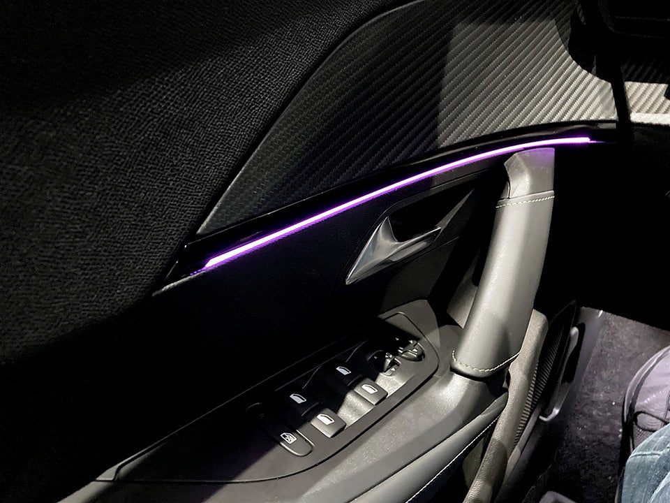 Bild på Peugeot 2008 GT 1.2 PT 130hk Aut - PL 24 månader/2000 mil