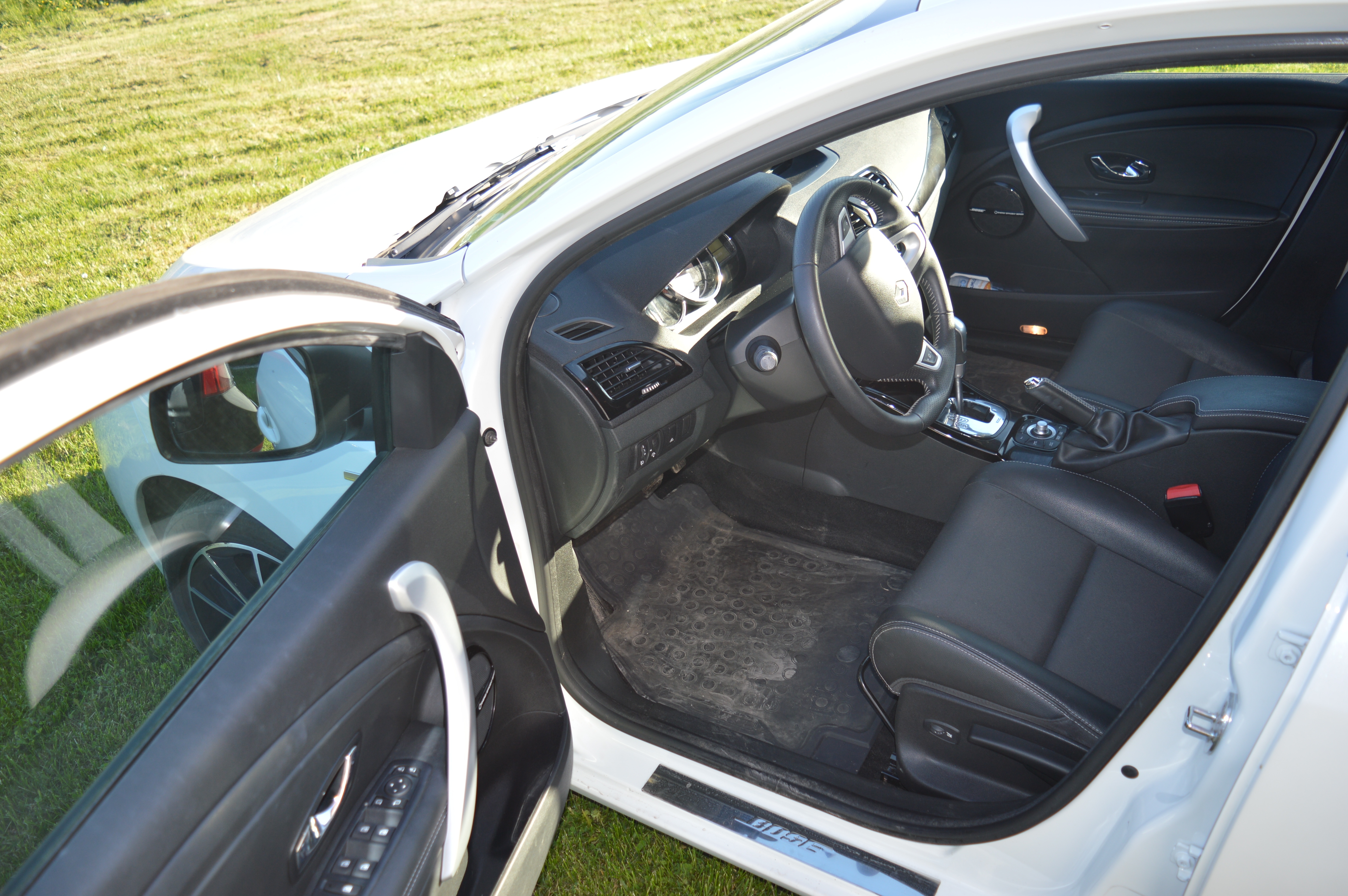 Renault Megane 1,5 dci BOSE aut 2013, bild 4/31