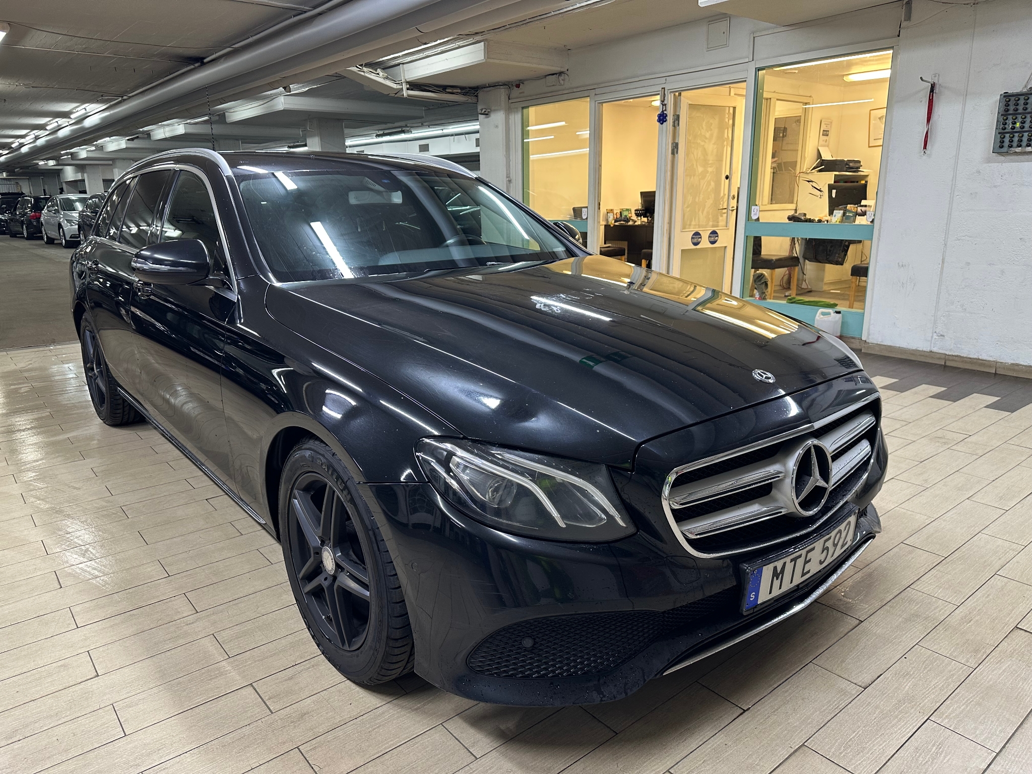 Mercedes-Benz E 2017, bild 3/27