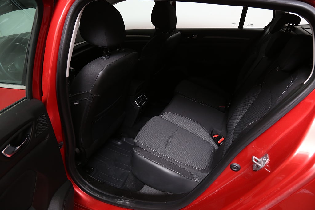 Renault Mégane Sport Tourer 1.3 TCe PhII 140 Equilibre  ST Carplay 2023