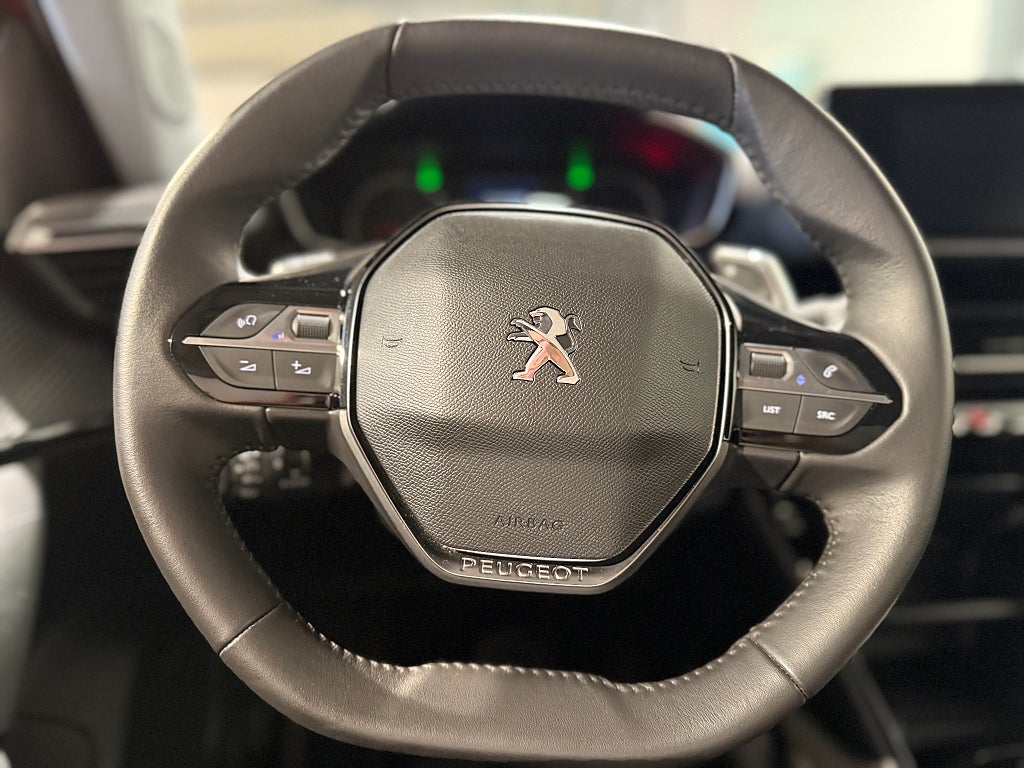 Bild på Peugeot 2008 Active Pack 1.2 PT 130hk Aut - BACKSENSORER