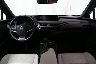 SUV Lexus UX 18 av 27