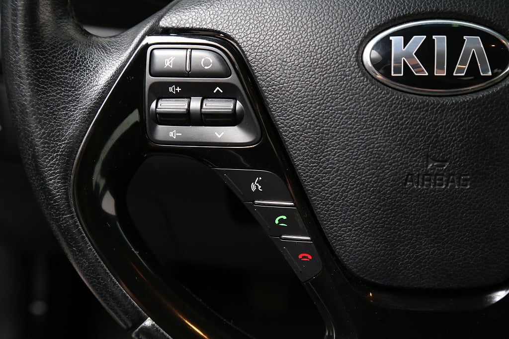 Kia Ceed 1,6 CRDi EX 110hk Eco Comfort 5D Dragkrok 2014