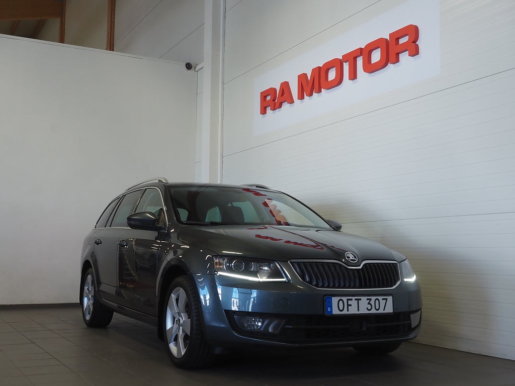 Skoda Octavia Kombi 1.4 TSI 150hk Style Premium Drag P-Värm Nav B-Kam 2017