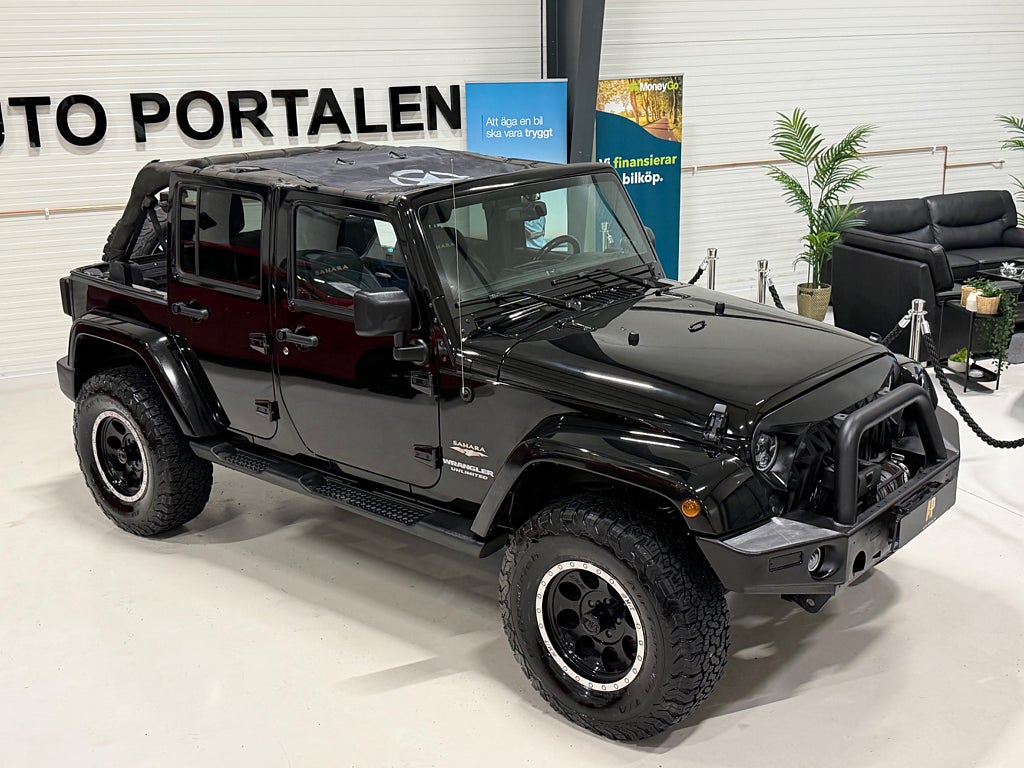 Jeep Wrangler Rubicon Unlimited 2.8 4WD LED MUDDERS HÖJD