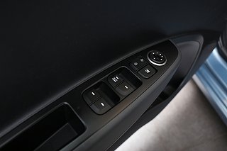 Halvkombi Hyundai i10 11 av 19