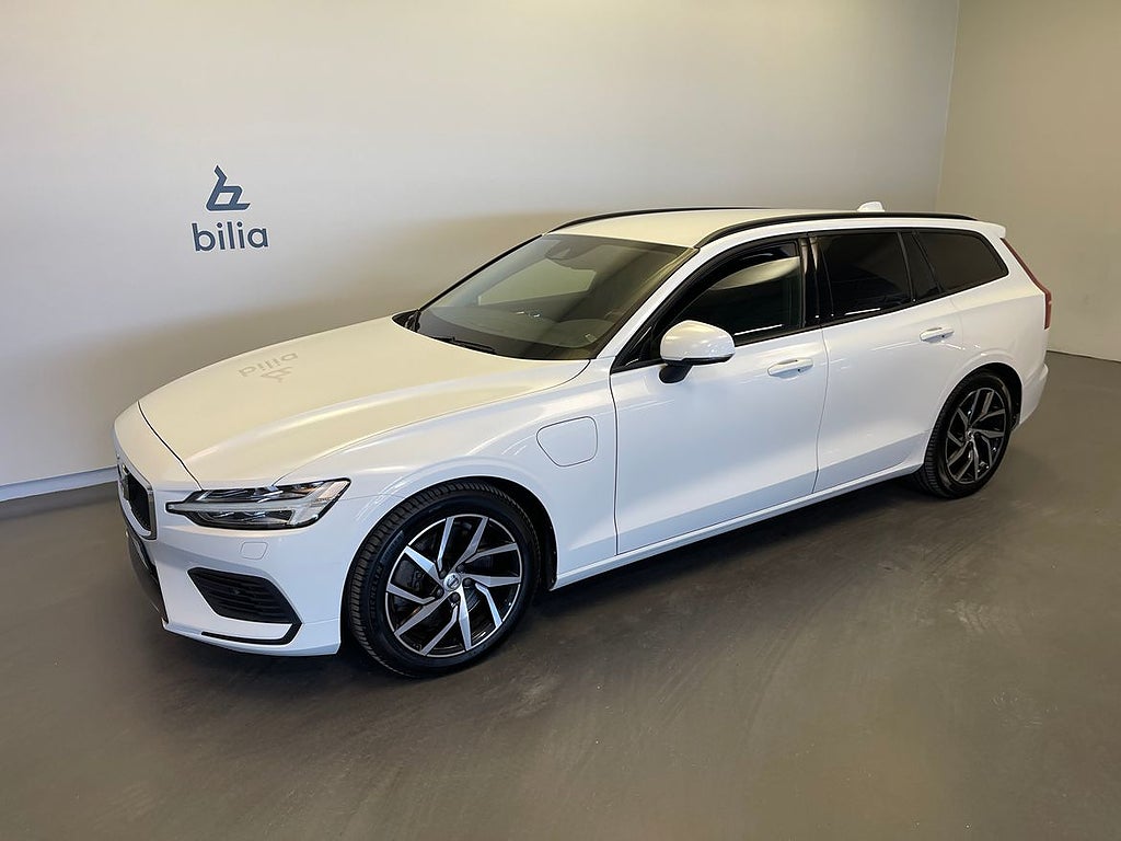 Volvo V60 T6 TE Momentum Edition / Dragkrok / Backkamera /