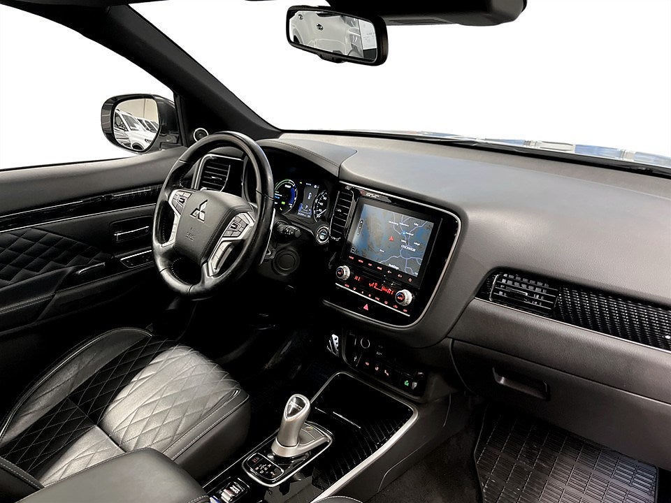 Bild på Mitsubishi Outlander S-Edition PHEV CVT 224hk Aut AWD - B-KAMERA, DRAG