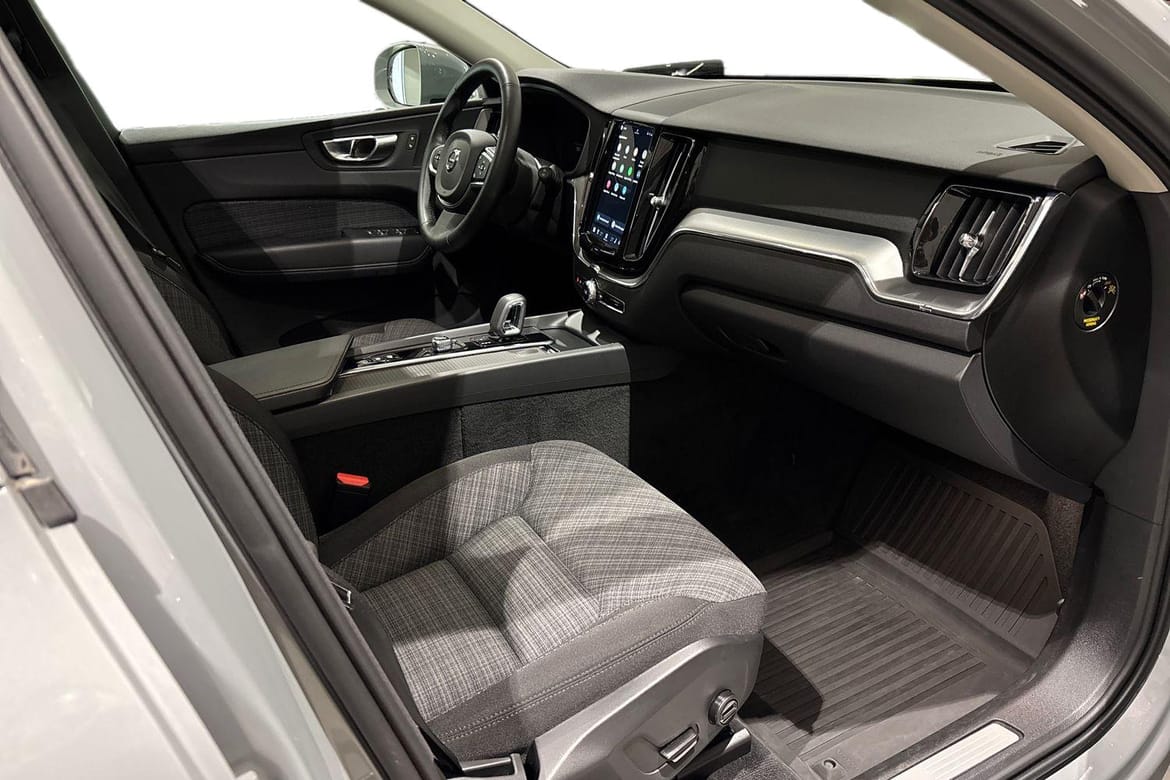 Volvo XC60 T6 Core Special Edition 2025, bild 7/49