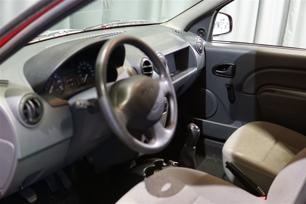 Dacia Logan 2012, bild 7/31