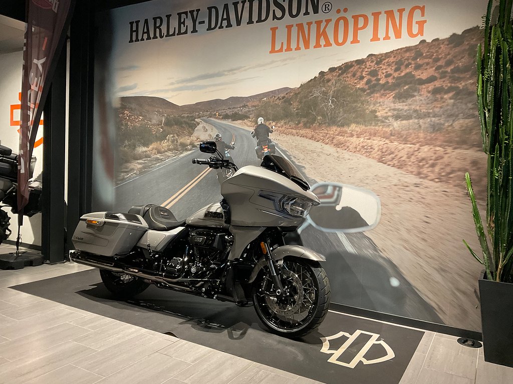 Harley-Davidson Road Glide CVO SOMMARKAMPANJ