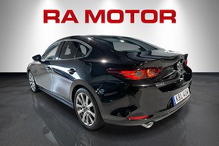Sedan Mazda 3 7 av 24