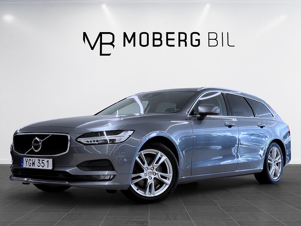 Volvo V90 D5 AWD Momentum Pano HUD Skinn Värmare Drag