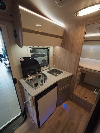Husbil-halvintegrerad Ahorn 690 Plus 6 av 14