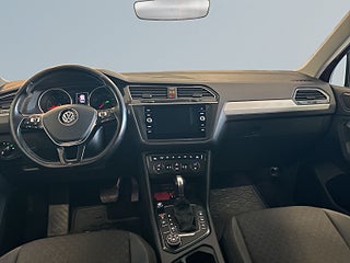 Volkswagen Tiguan 1.4 TSI 4Motion Base Drag Mvärmare Bkamera CarPlay S&V – bild 8
