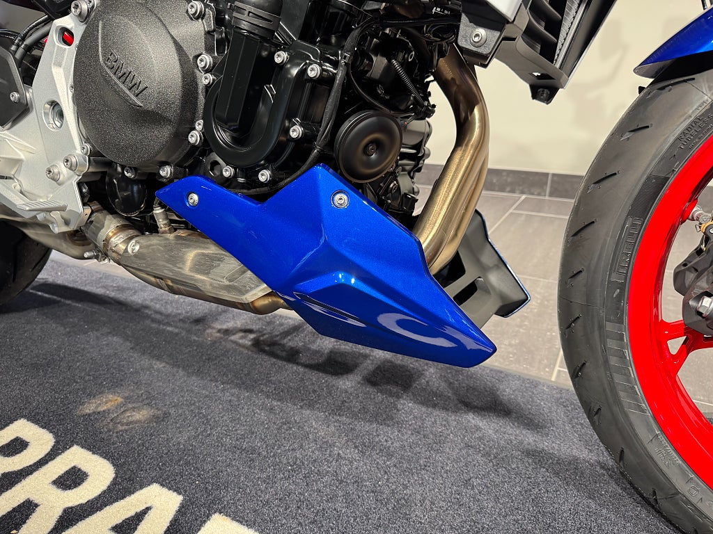 BMW F900R/Ord pris: 138.395kr/Nu: 127.900kr/100mil/Sport