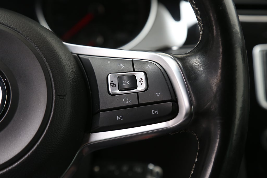 Volkswagen Golf 1,4 TSI 150hk R-line DSG 5-dörrar 2017