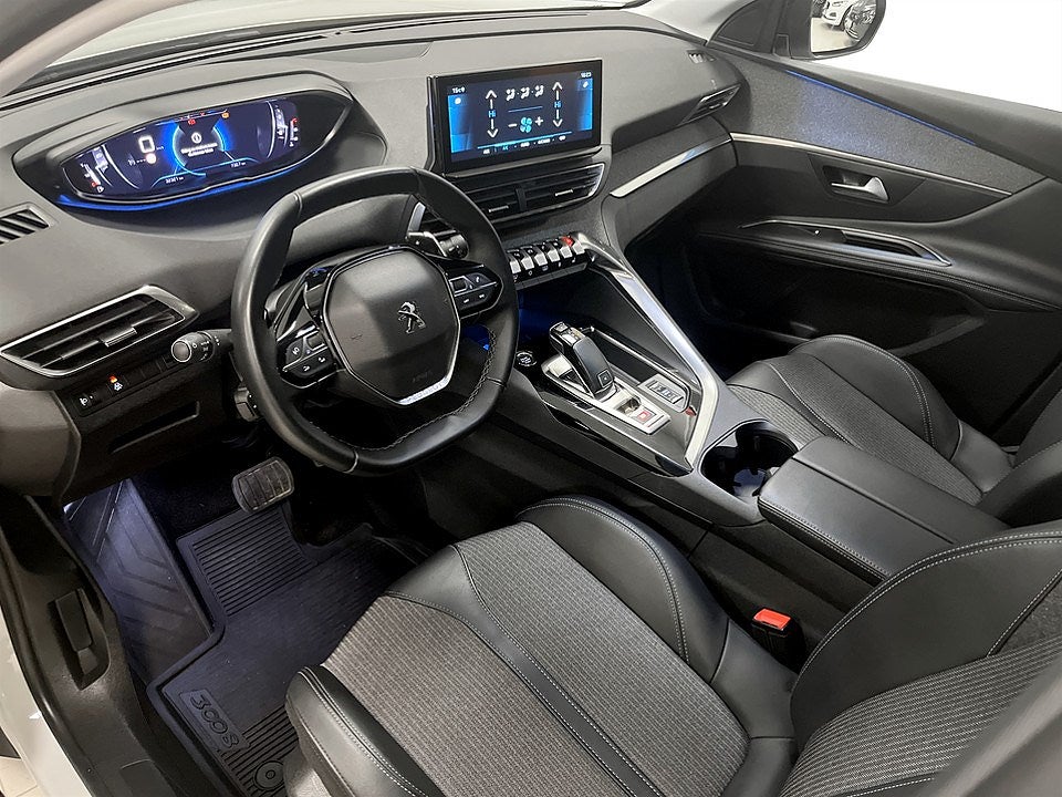Bild på Peugeot 3008 Allure Pack 1.2 PT 130hk Aut - BACKKAMERA, KEYLESS