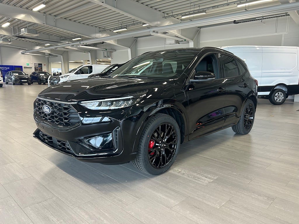 Ford Kuga ST-Line X Black Ed Plug-In Hybrid 243hk *Pano/Head-up*