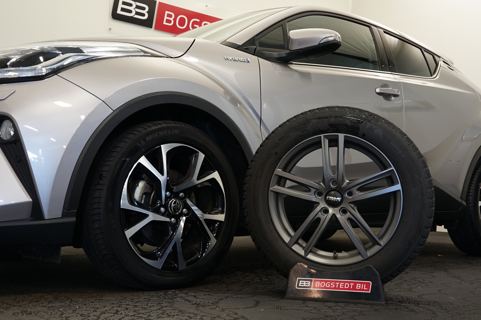 Toyota C-HR Hybrid 2.0 184hk X-Edition |Backkamera|Keyless 2022 - miniatyr 3