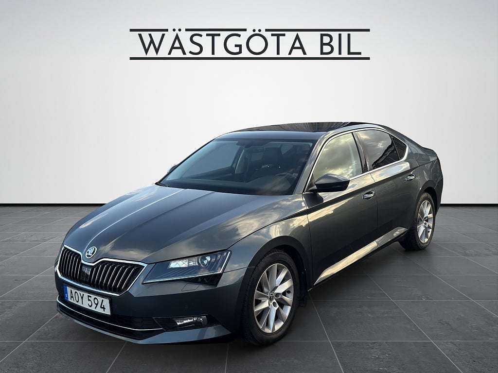 Skoda Superb 2.0 TDISCR Businessline, Style Drag|Navi|Backkam|Canton